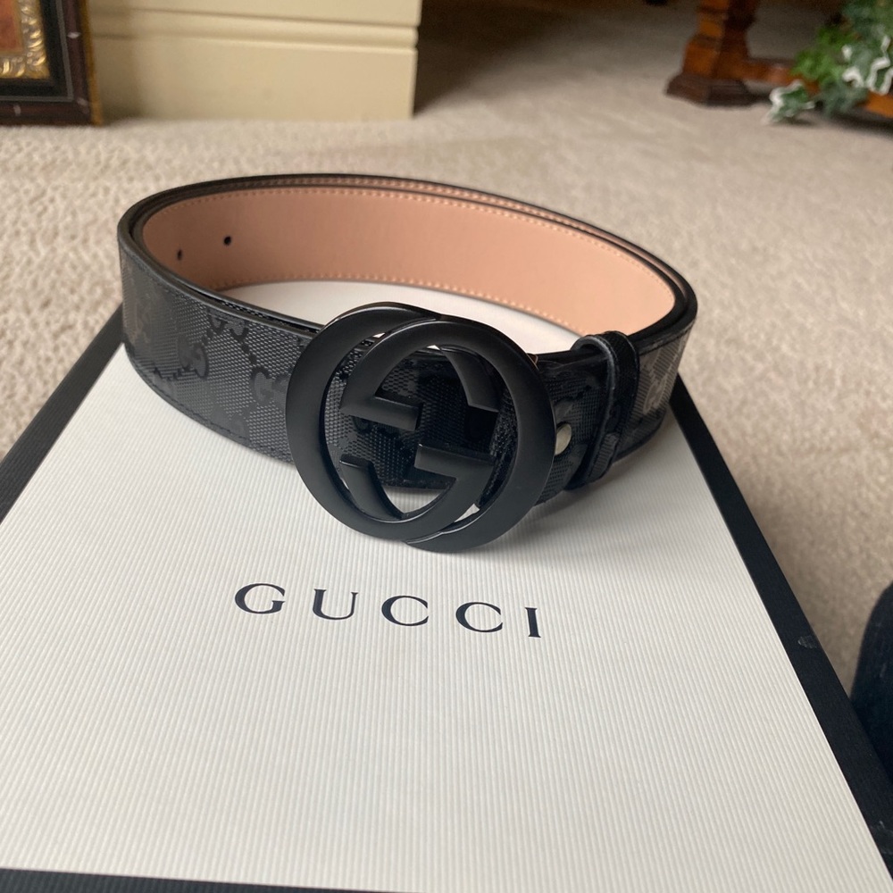 Authentic black Gucci men’s belt